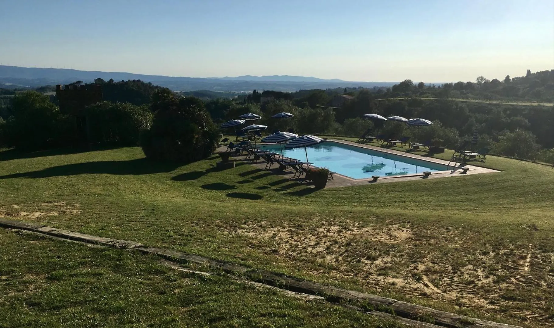 Agriturismo La Palazzina Palaia Feriegård