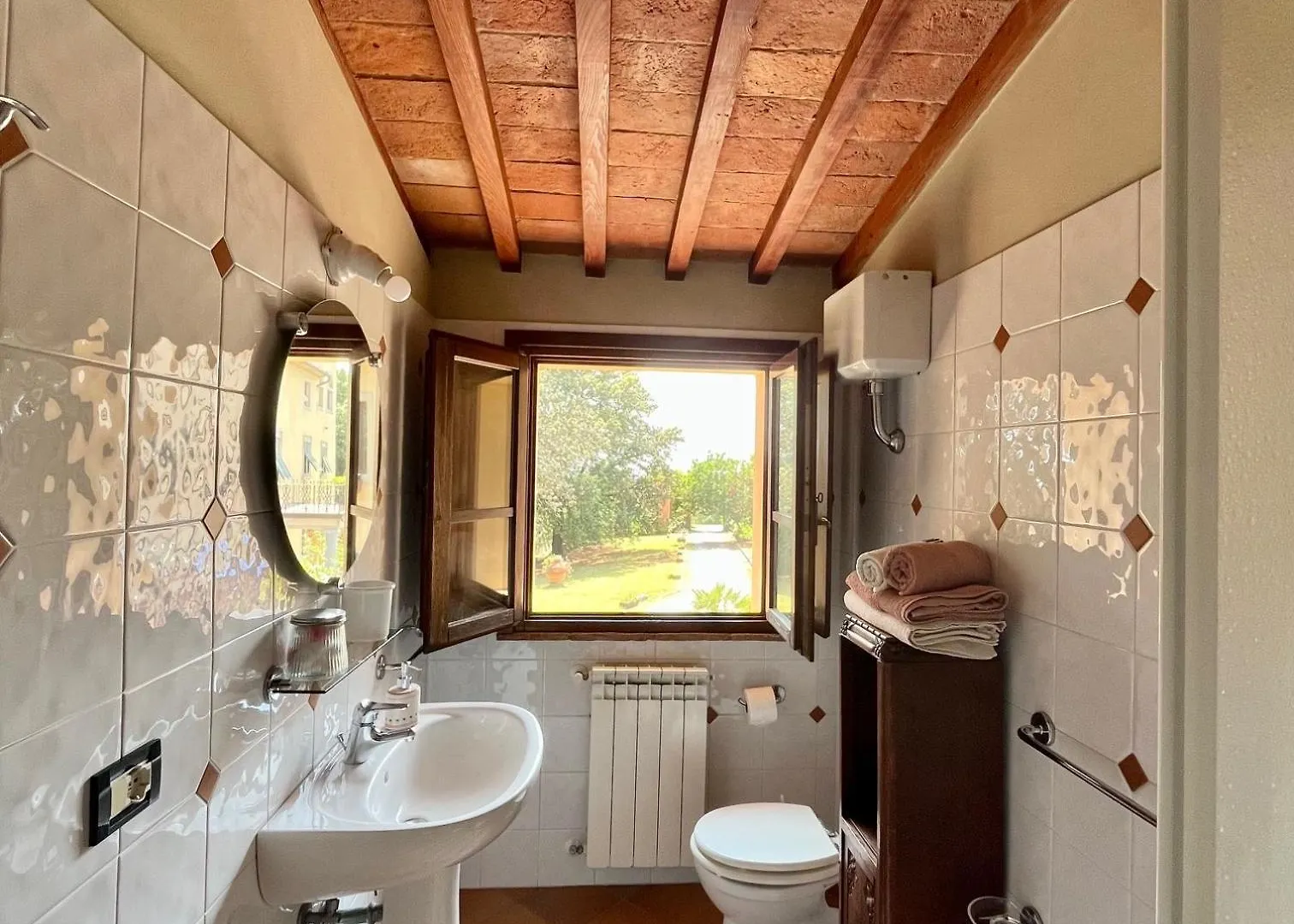 Agriturismo La Palazzina Palaia 0*,  Italië